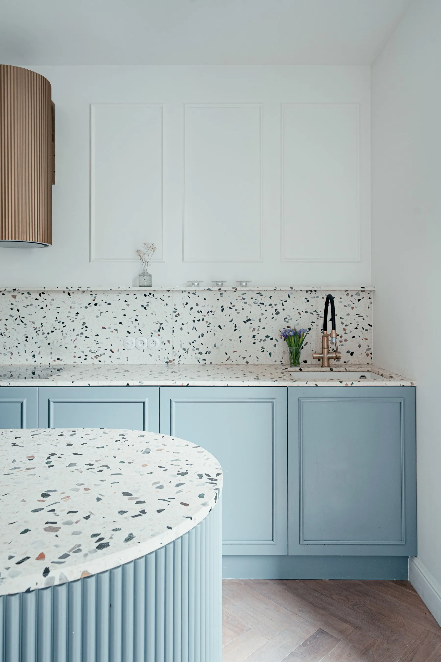 Realizacja kuchni z blatem terrazzo — KMN Studio